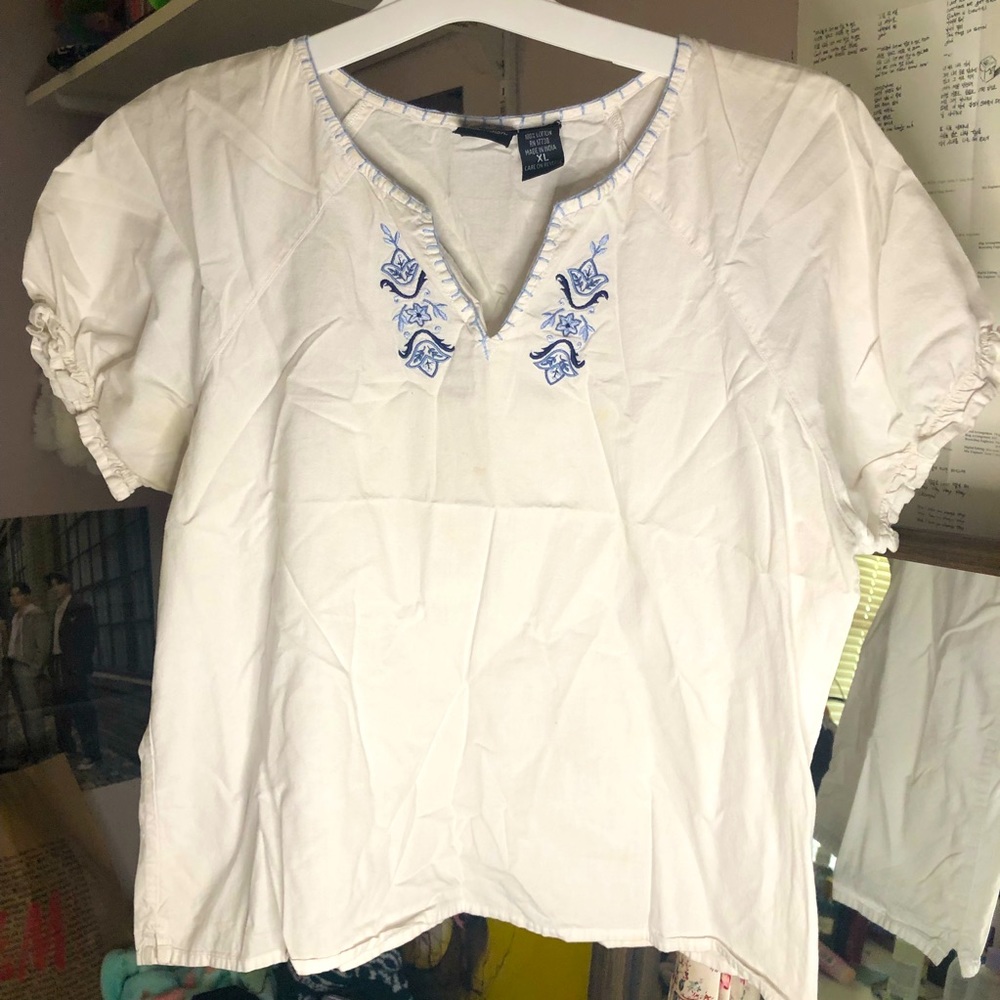 White summer shirt with blue embroidery, size XL